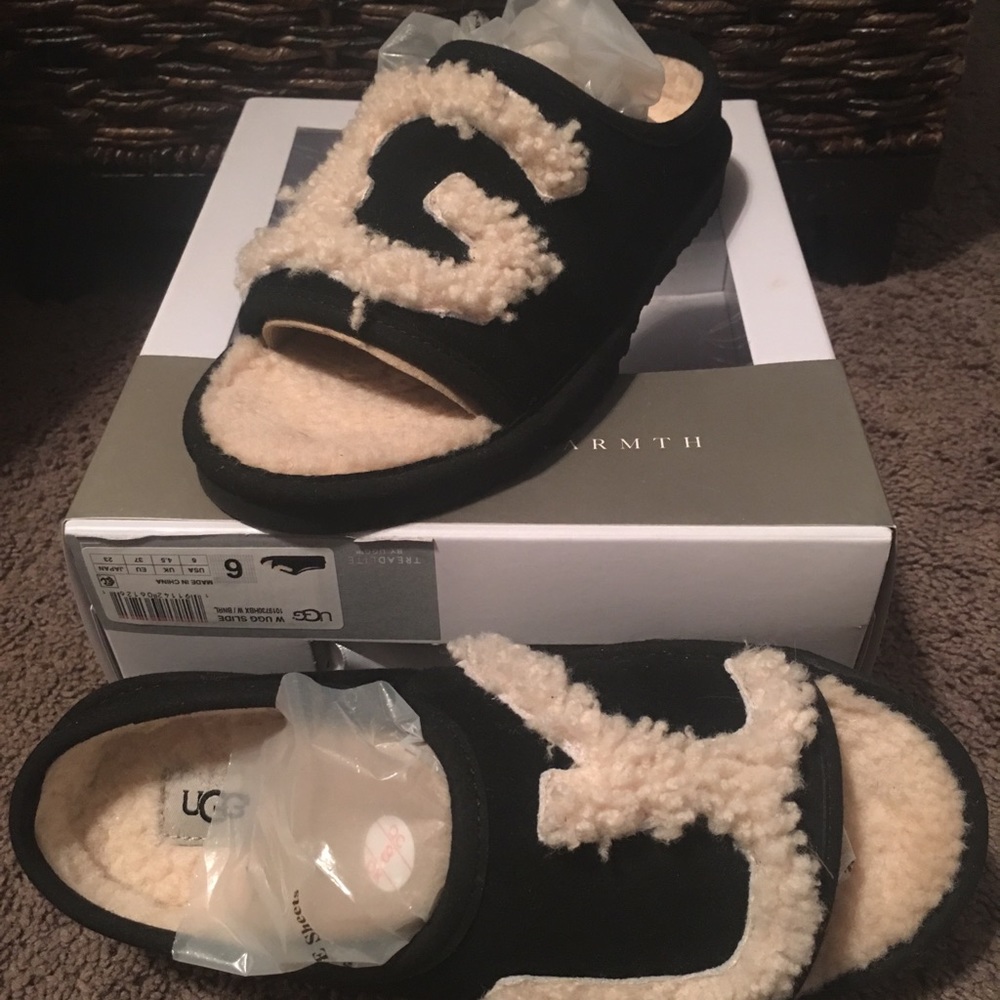Uggs Slides - Black and Natural